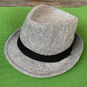 BDG gray thatched fedora - like-new condition!